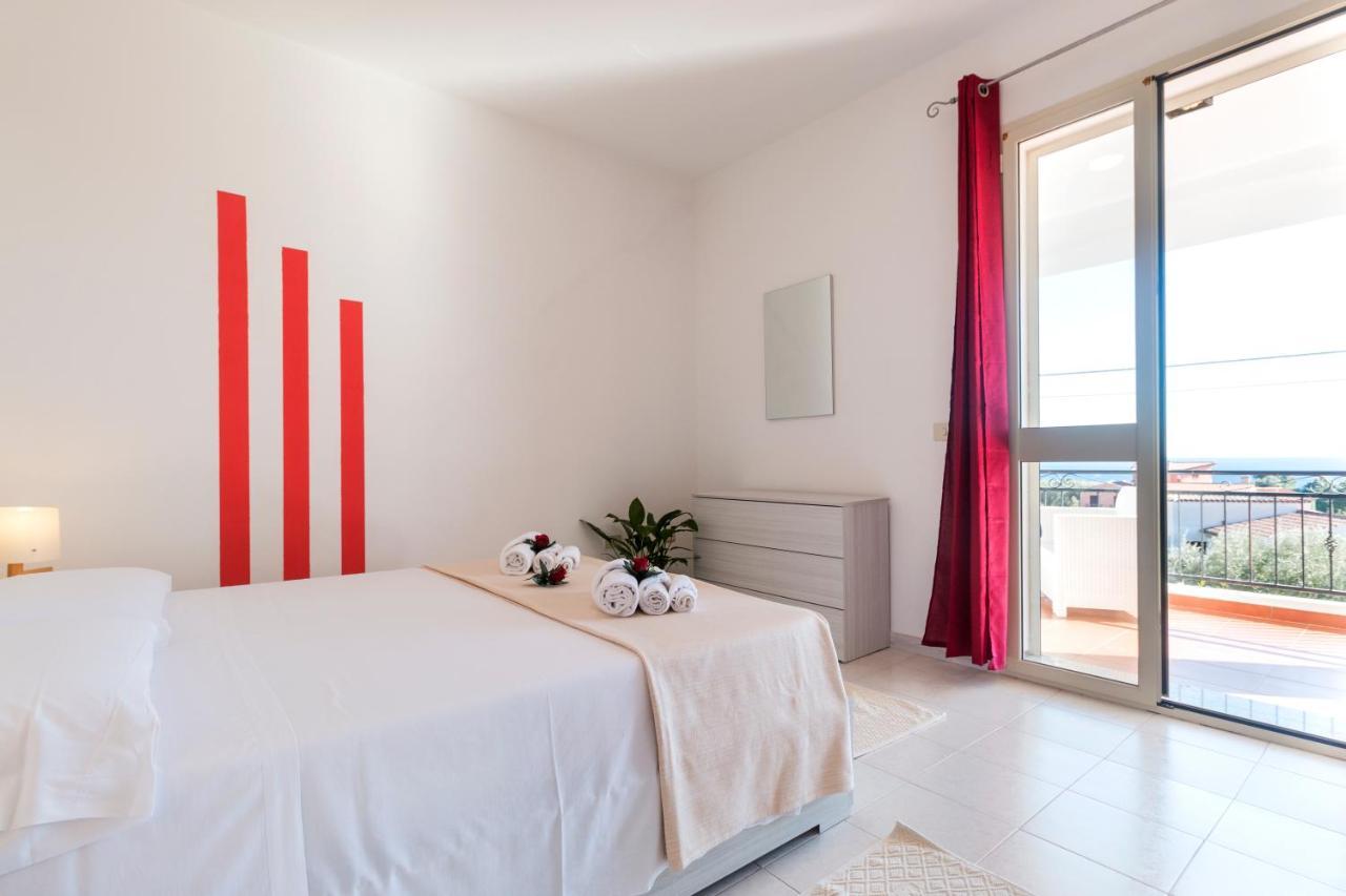 Suite Apartment La Punta Cala Gonone Exterior foto