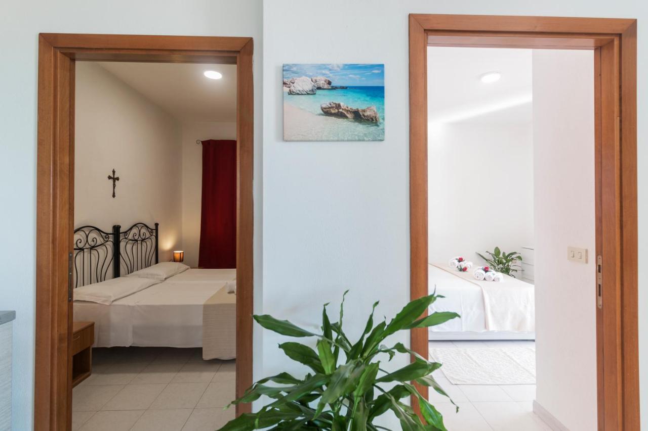 Suite Apartment La Punta Cala Gonone Exterior foto