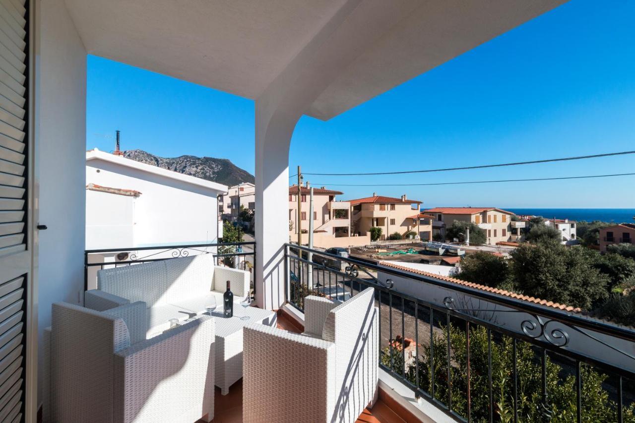 Suite Apartment La Punta Cala Gonone Exterior foto
